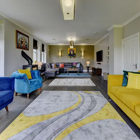 The * Richmond (North Yorkshire)