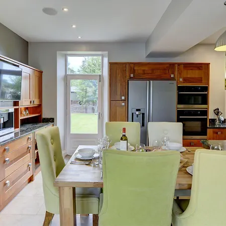 בית נופש The *